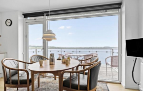 2 Bedroom Beautiful Apartment In Hejls